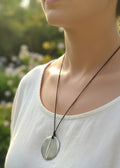 Collar de Piel y Acero